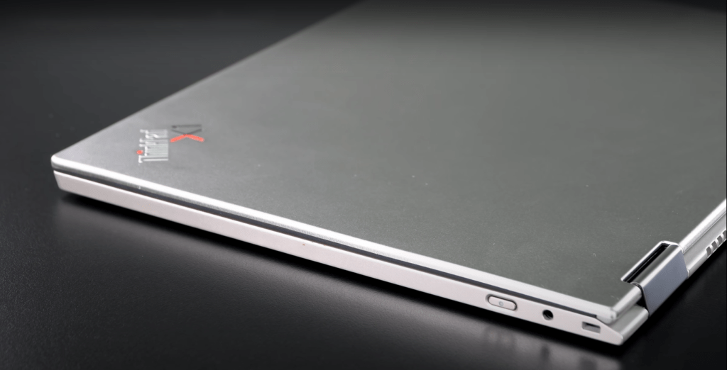 Lenovo ThinkPad X1 Titanium Yoga right side port